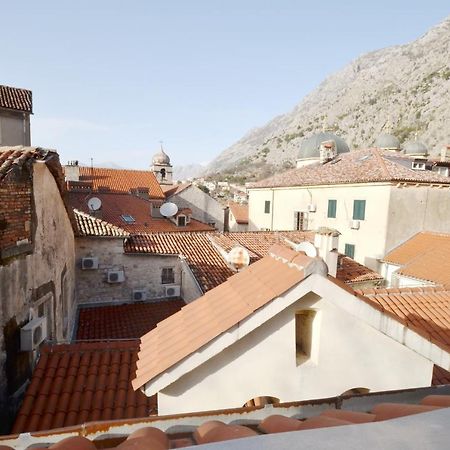 Old Town Central Kotor Luaran gambar