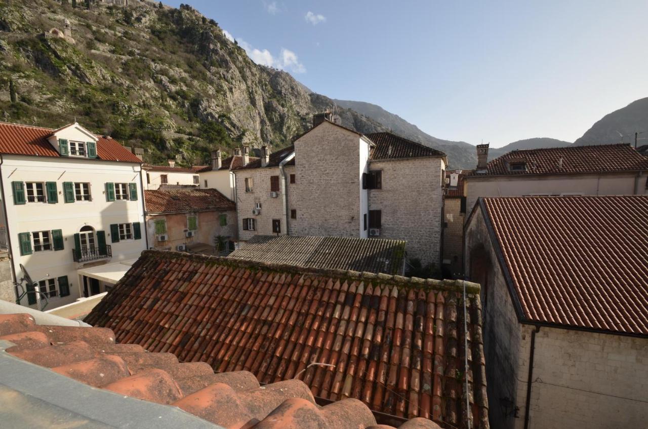 Old Town Central Kotor Luaran gambar